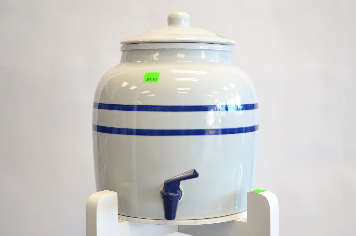 Overview of water bottles, containers, and coolers – Water & Wellness SLC